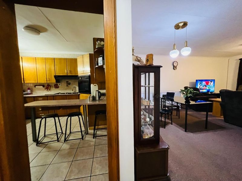 Townhouse For Sale in  Vanderbijlpark ,CW 3, Vanderbijlpark CW - Photo 10