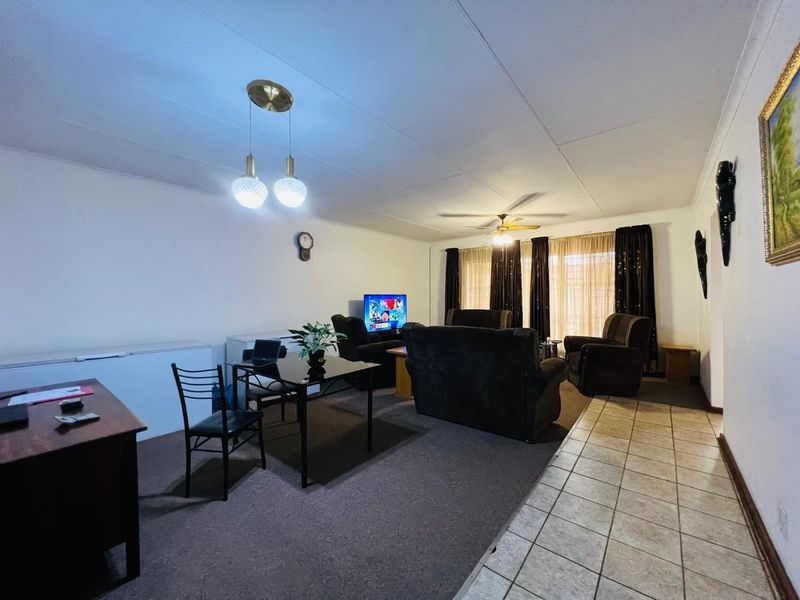 Townhouse For Sale in  Vanderbijlpark ,CW 3, Vanderbijlpark CW - Photo 7