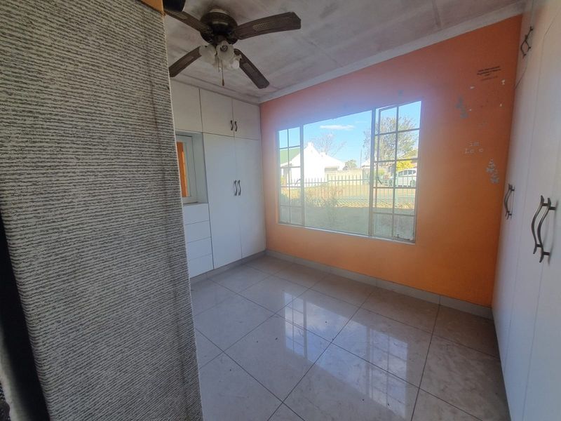 A Family Home with Space to Grow in Secure Cleland - Photo 9