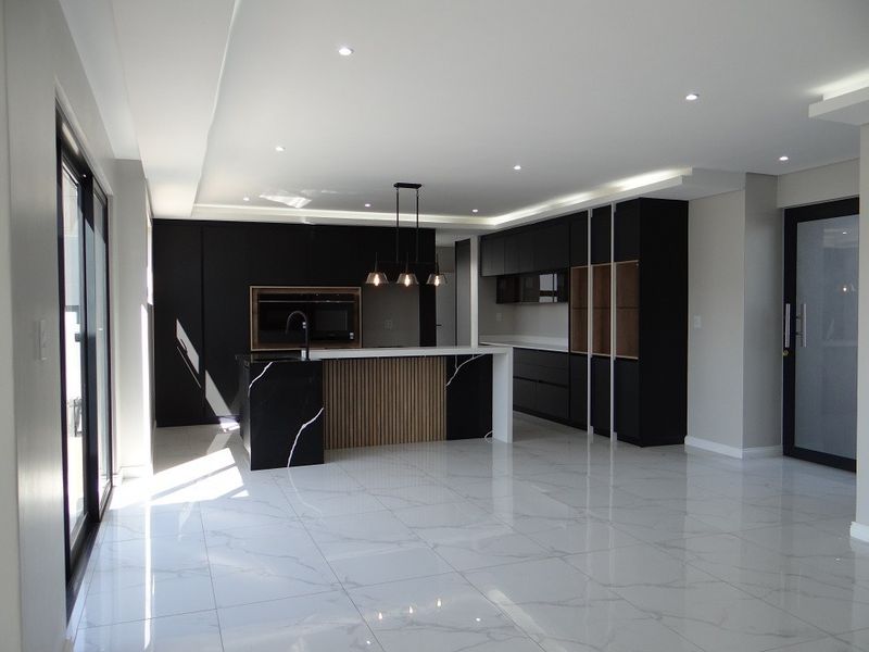 4 Bedroom House For Sale in Fountainbrook Estate, Midstream Estate, Centurion - Photo 9