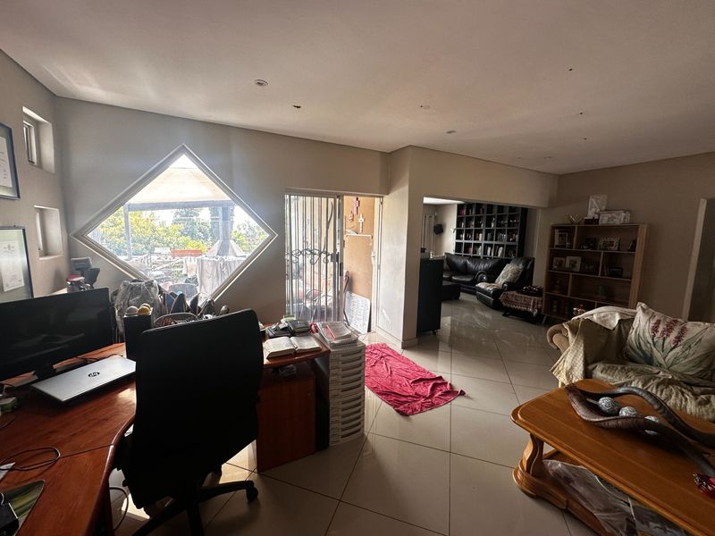 House For Sale in Waterkloof Glen, Pretoria - Photo 8
