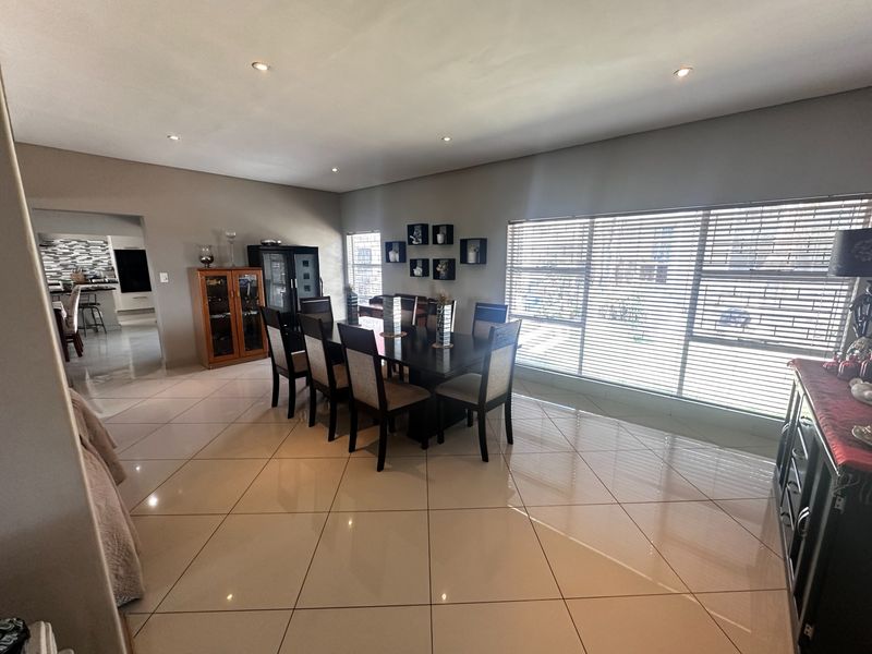 House For Sale in Waterkloof Glen, Pretoria - Photo 7