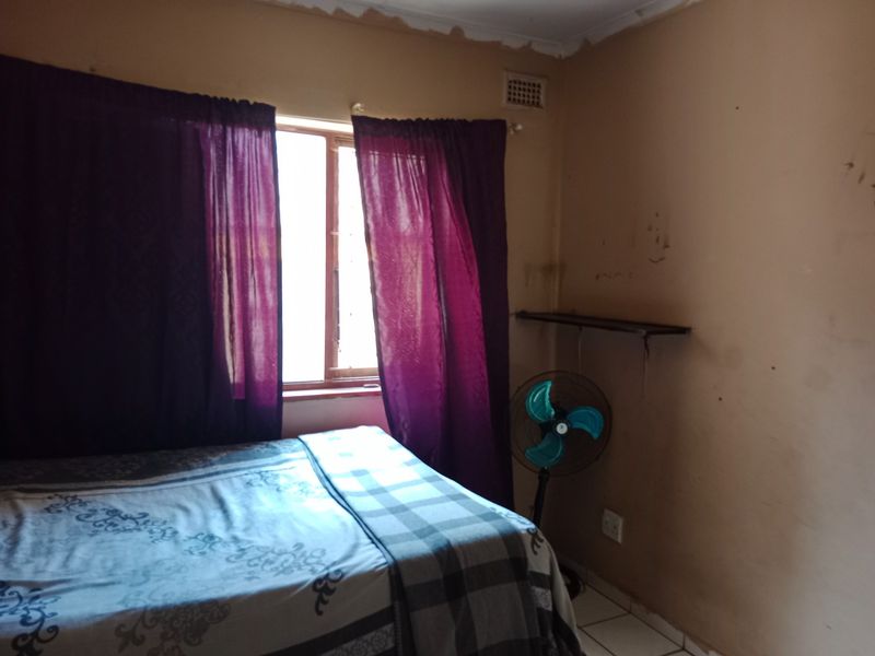 Investment House For Sale - Photo 9