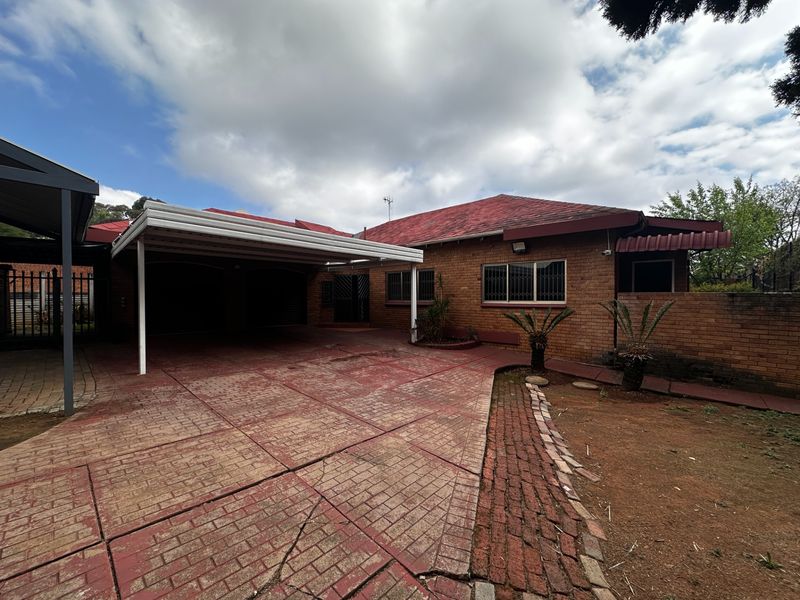 House For Sale in Baileys Muckleneuk, Pretoria - Photo 3