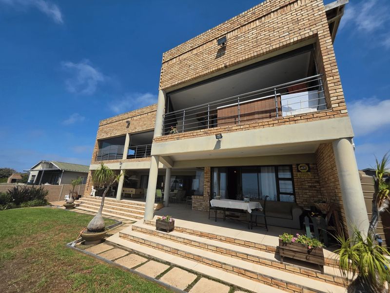 House For Sale in Da Nova, Mossel Bay