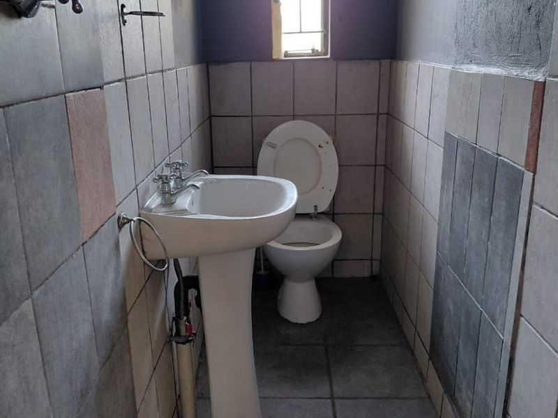 Prime Commercial Property with Business Rights - Menlo Park. - Photo 7