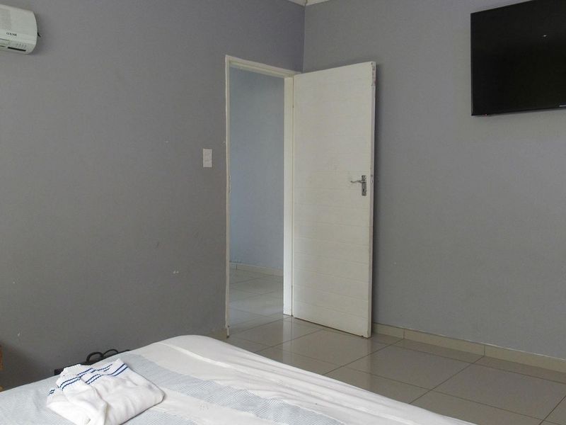 House For Sale in Mid Ennerdale, Johannesburg - Photo 7