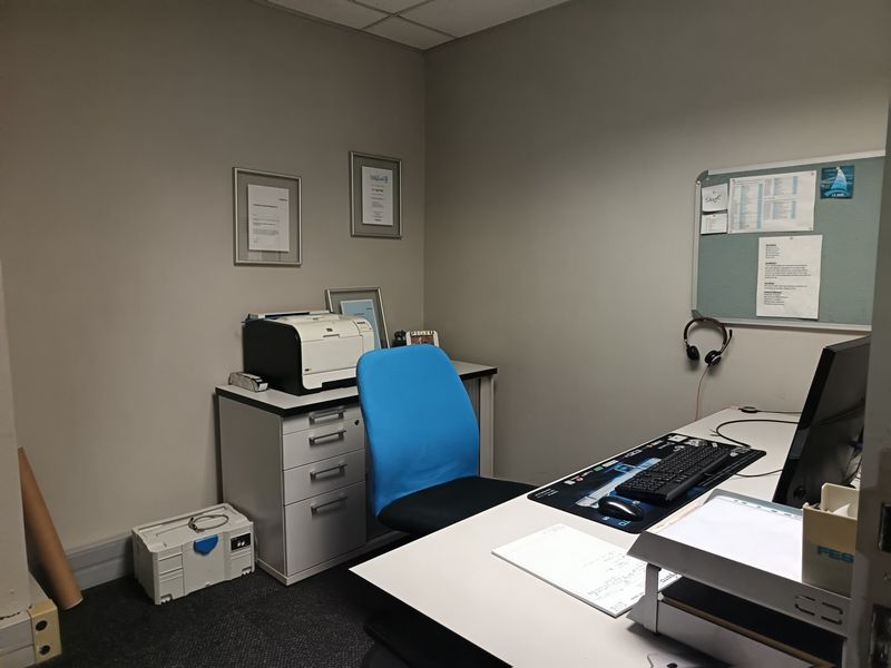 337 m2 Office To Let - Island Office Park, Riverhorse Valley - Photo 5