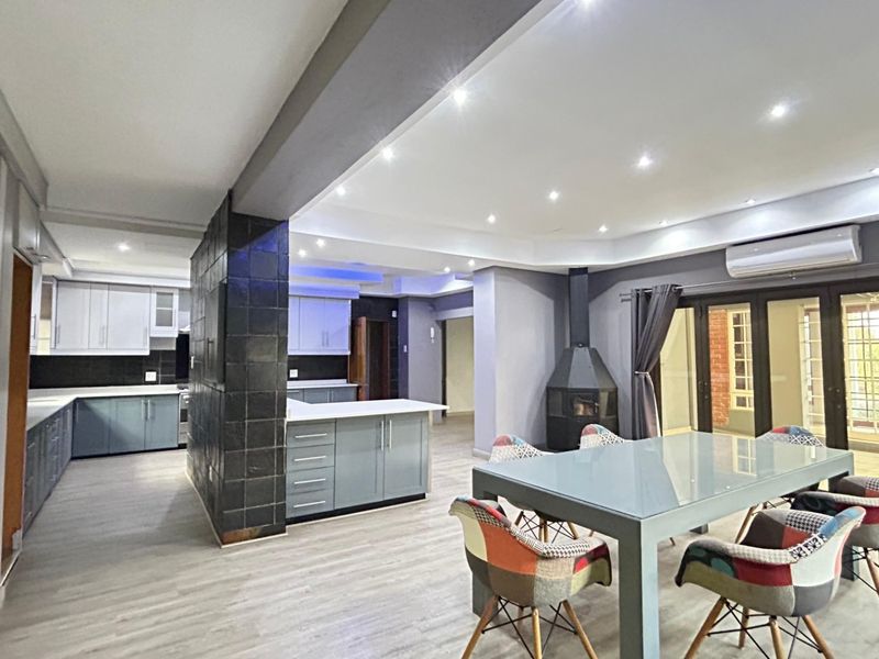 STUNNING MASTERPIECE - MAJESTIC DOUBLE-STOREY FAMILY ESTATE FOR SALE IN THE HEART OF VANDERBIJLPARK - Photo 5