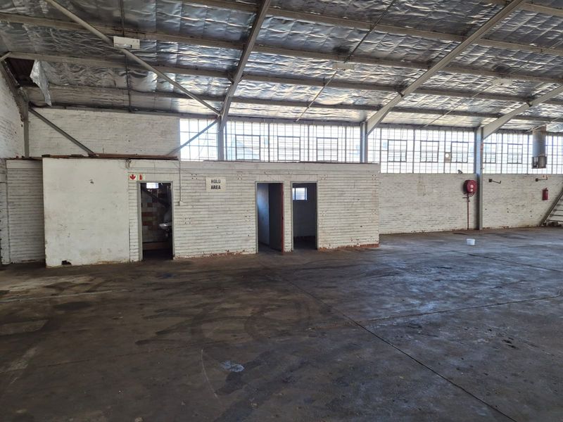 Prime Industrial Warehouse For Sale in Neave Industrial, Gqeberha - Photo 6