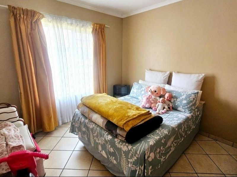 Apartment  For Sale in Vanderbijlpark CW 4, Vanderbijlpark CW, Vanderbijlpark - Photo 9