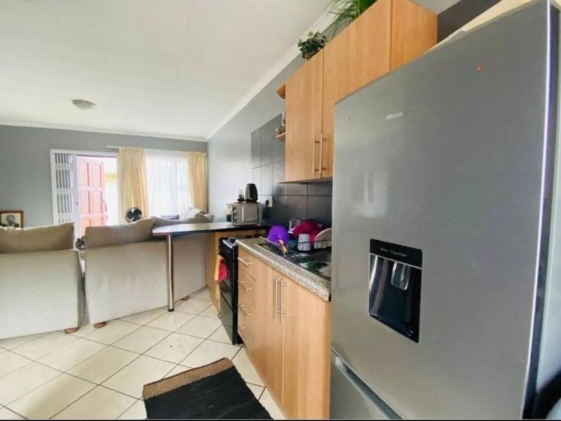 Apartment  For Sale in Vanderbijlpark CW 4, Vanderbijlpark CW, Vanderbijlpark - Photo 6