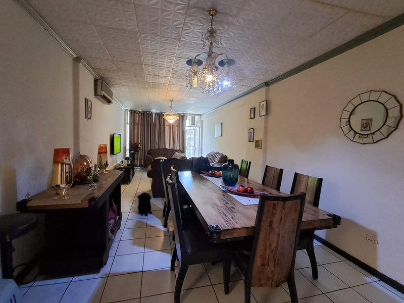 Apartment For Sale in Berea, Johannesburg - Photo 3