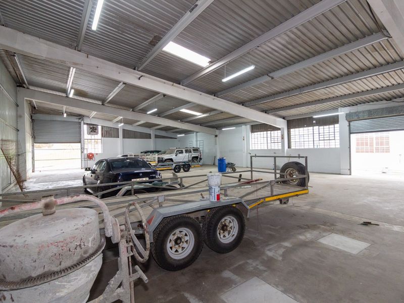Secure Industrial Warehouse with Office Block To Let at 93 Juta Road, Neave | 490 sqm - Photo 7