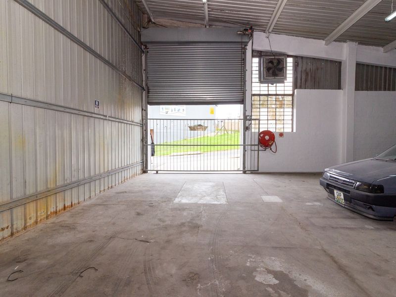 Secure Industrial Warehouse with Office Block To Let at 93 Juta Road, Neave | 490 sqm - Photo 4