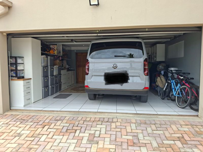 3 Bedroom Family home for sale in  Despatch - Photo 8