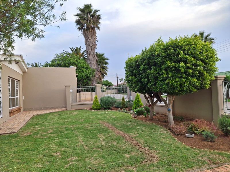 3 Bedroom Family home for sale in  Despatch - Photo 4