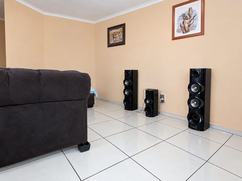 A Great Buy in Evaton West! - Photo 2