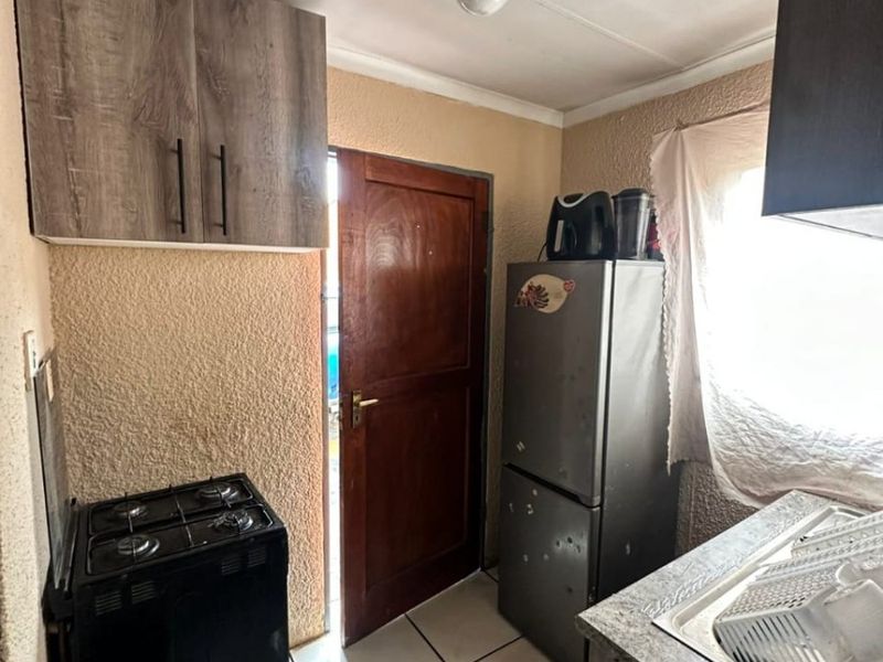 A Great Buy in Evaton West! - Photo 4