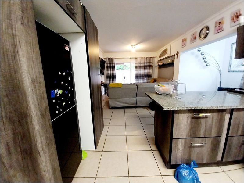 Townhouse For Sale in Pomona, Kempton Park - Photo 6