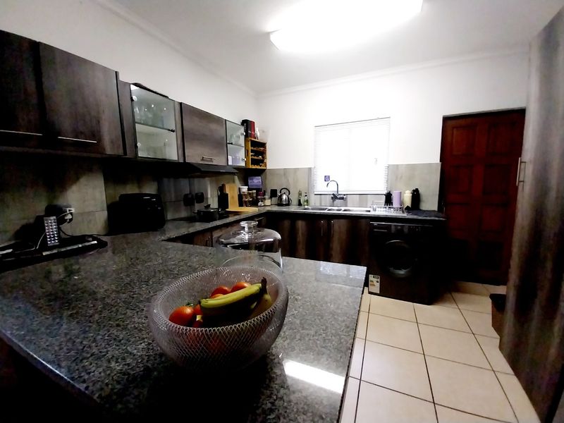 Townhouse For Sale in Pomona, Kempton Park - Photo 5
