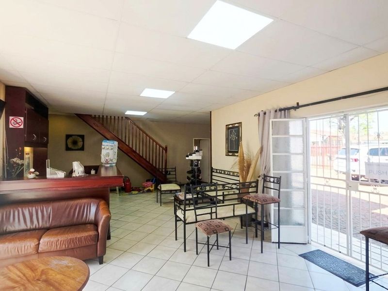 House For Sale in Les Marais, Pretoria - Photo 4