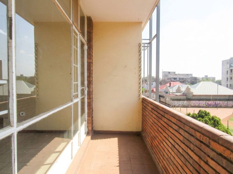 4 Bedroom Apartment For Sale in Berea - Photo 7