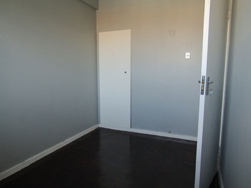4 Bedroom Apartment For Sale in Berea - Photo 6