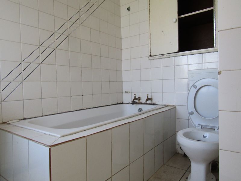 4 Bedroom Apartment For Sale in Berea - Photo 9