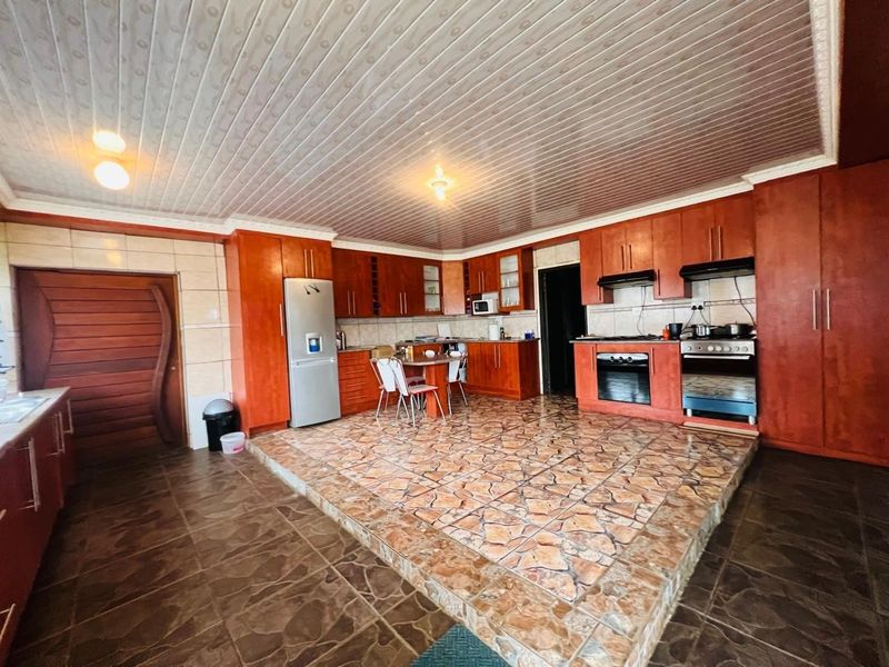 House For Sale in Rosehof, Vanderbijlpark, AH, Vanderbijlpark - Photo 5