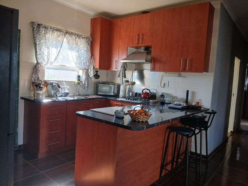 Small Holding with 3 Properties For Sale in Moorreesburg - Photo 7