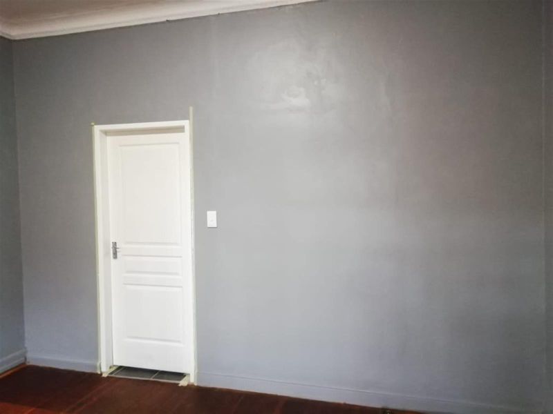 R18k pm investment property - tenanted already - Photo 7