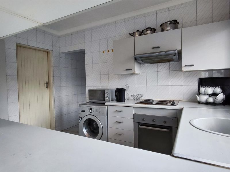 Spacious Cluster offers comfort and covenience in Raceview! - Photo 7