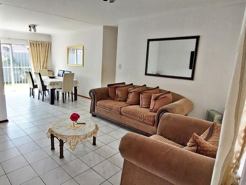 Spacious Cluster offers comfort and covenience in Raceview! - Photo 5