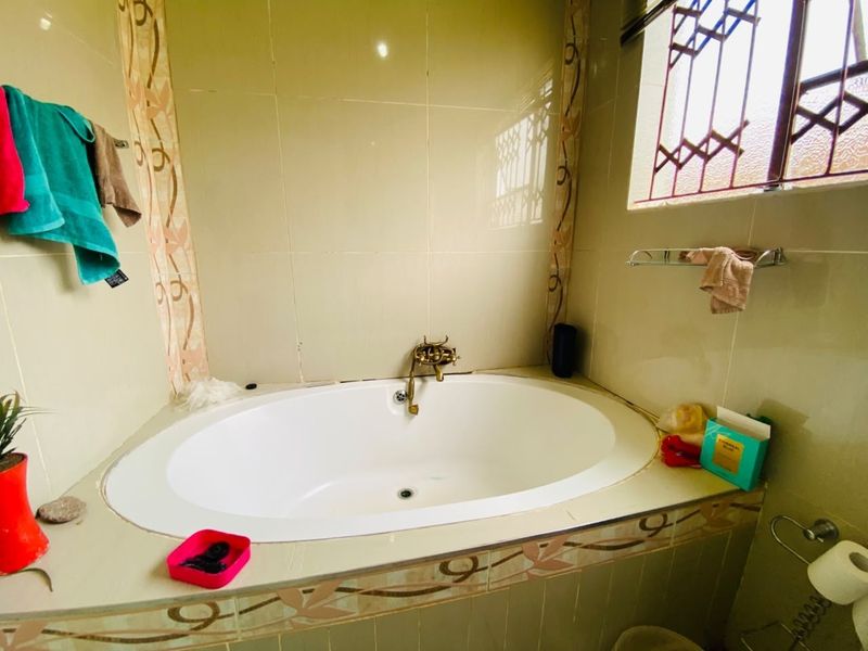 House For Sale in Makwarela Ext 3, Thohoyandou - Photo 10