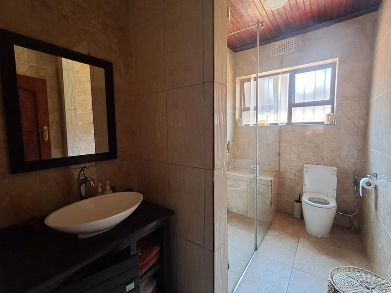 House For Sale in Kensington, Johannesburg - Photo 9