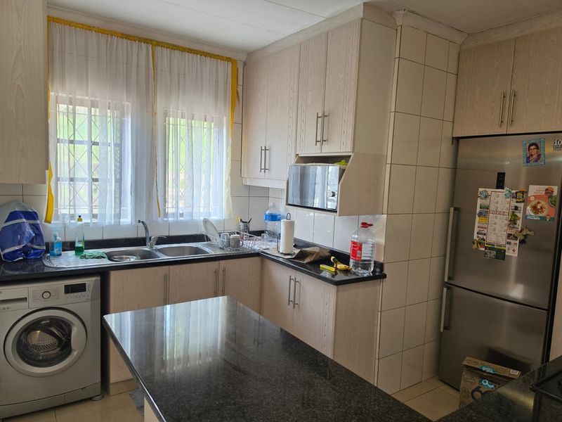 3 Bedroom Simplex For Sale In Malvern - Photo 5