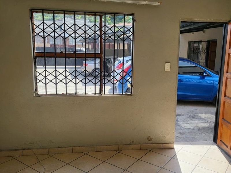 Apartment To Rent in Kanyamazane, Nsikazi - Photo 4
