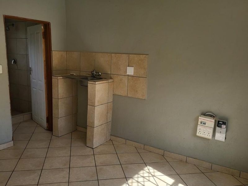 Apartment To Rent in Kanyamazane, Nsikazi - Photo 3
