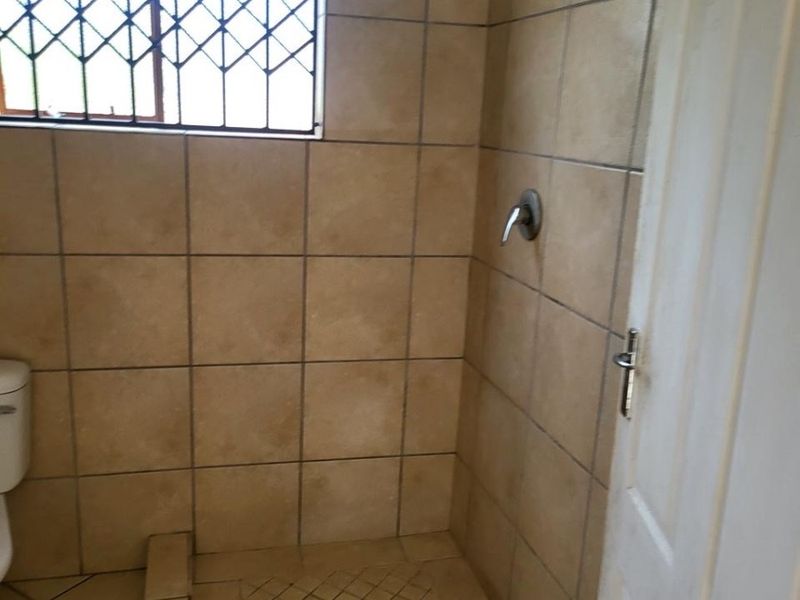Apartment To Rent in Kanyamazane, Nsikazi - Photo 5