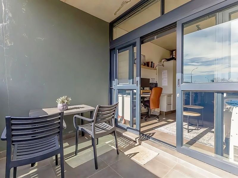 Modern Studio Apartment for Sale at EDGE - Prime Student Investment in Stellenbosch - Photo 10