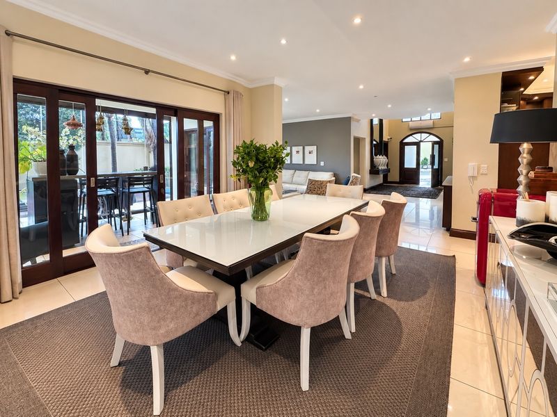 Secure Sandton living! Beautiful cluster home with a pool and backup power! - Photo 8
