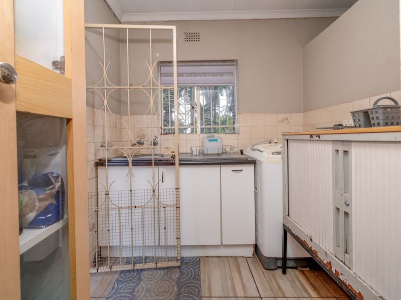 SOLD- 4 Bedroom House For Sale in Witpoortjie, Roodepoort - Photo 6