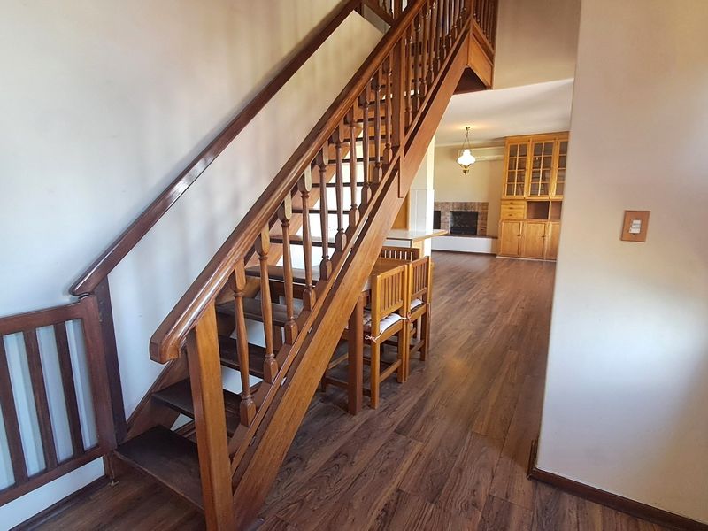 4 Bedroom House For Sale In Panorama, Malmesbury - Photo 4