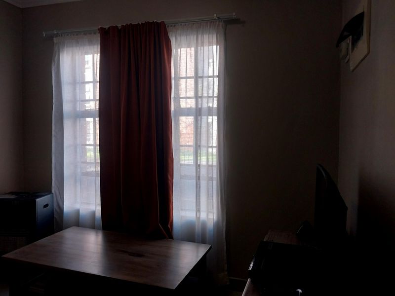 Apartment For Sale in Scottsdene Kraaifontein Western Cape - Photo 8