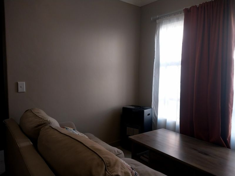 Apartment For Sale in Scottsdene Kraaifontein Western Cape - Photo 10