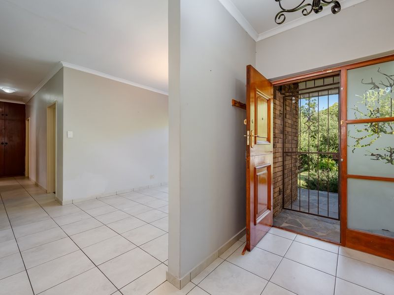 House For Sale in Land and Zeezicht Somerset West, Western Cape - Photo 7