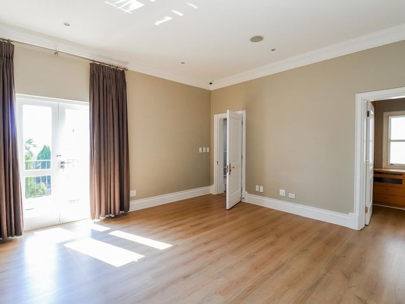 House For Sale in Sandhurst, Sandton - Photo 4