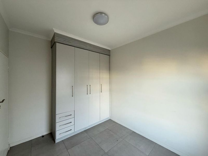 Ground Floor 3 Bedroom Apartment For Sale in Erand Gardens, Midrand - Photo 10