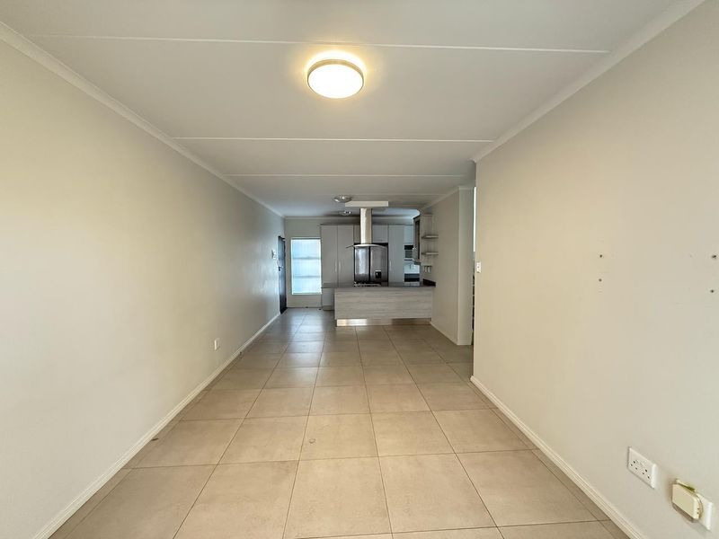 Ground Floor 3 Bedroom Apartment For Sale in Erand Gardens, Midrand - Photo 7